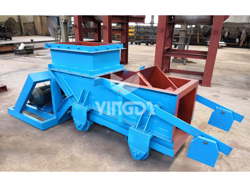 2015年7月9日  安徽亳州     K型往復(fù)式給料機